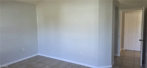 $1,750 | 622 Grant Avenue, Lehigh Acres, FL 33972