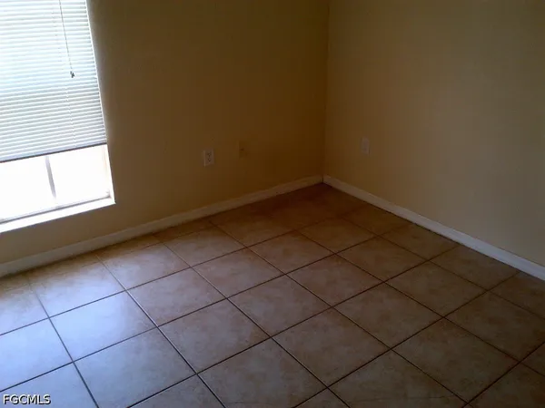 $1,750 | 622 Grant Avenue, Lehigh Acres, FL 33972