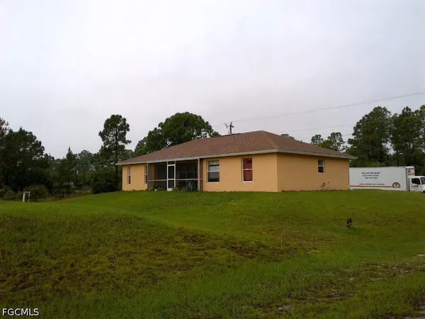 $1,750 | 622 Grant Avenue, Lehigh Acres, FL 33972