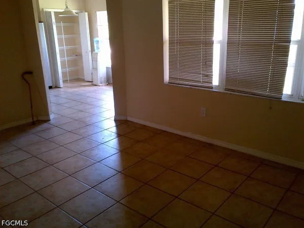 $1,750 | 622 Grant Avenue, Lehigh Acres, FL 33972