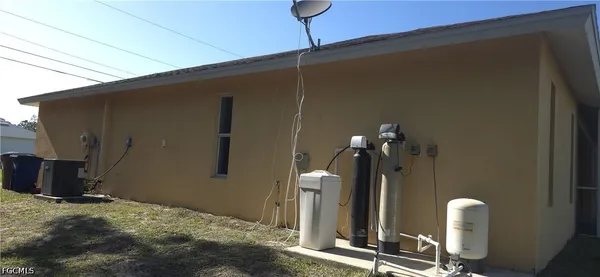 $1,750 | 622 Grant Avenue, Lehigh Acres, FL 33972