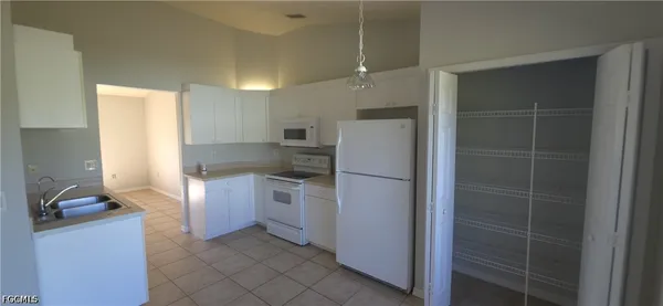 $1,750 | 622 Grant Avenue, Lehigh Acres, FL 33972