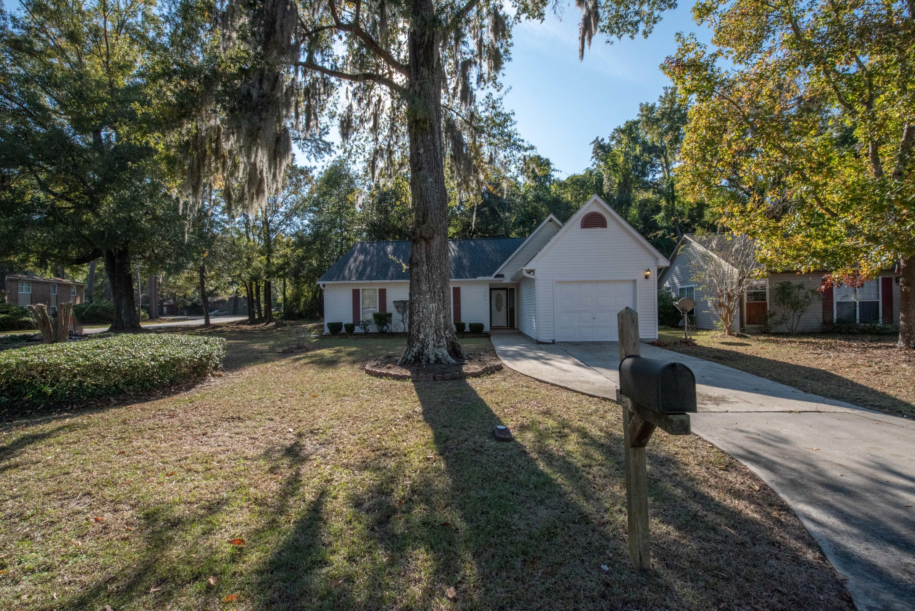 2401 Castlereagh Road Charleston, SC 29414 - Photo 2 of 33 HEA_6042-Edit