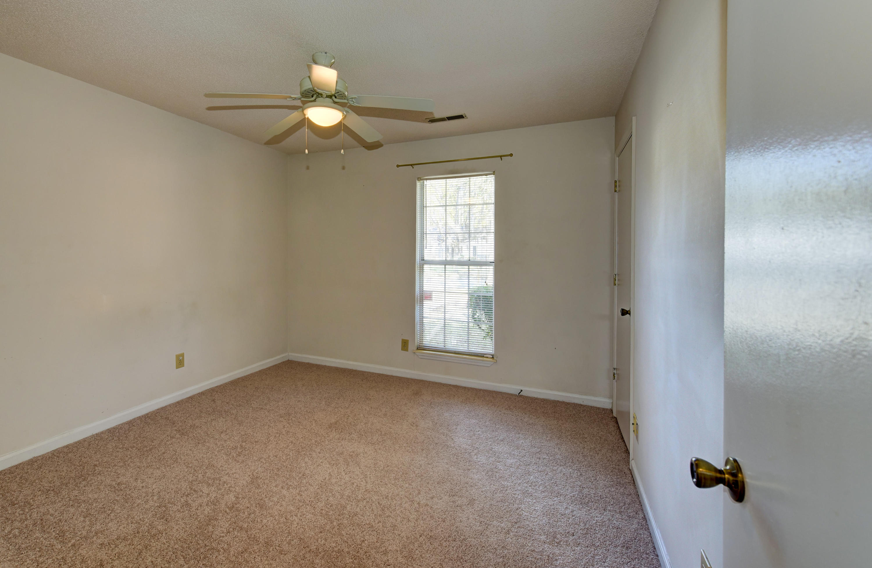 2401 Castlereagh Road Charleston, SC 29414 - Photo 13 of 33 HEA_5961_2_3_4_5_6