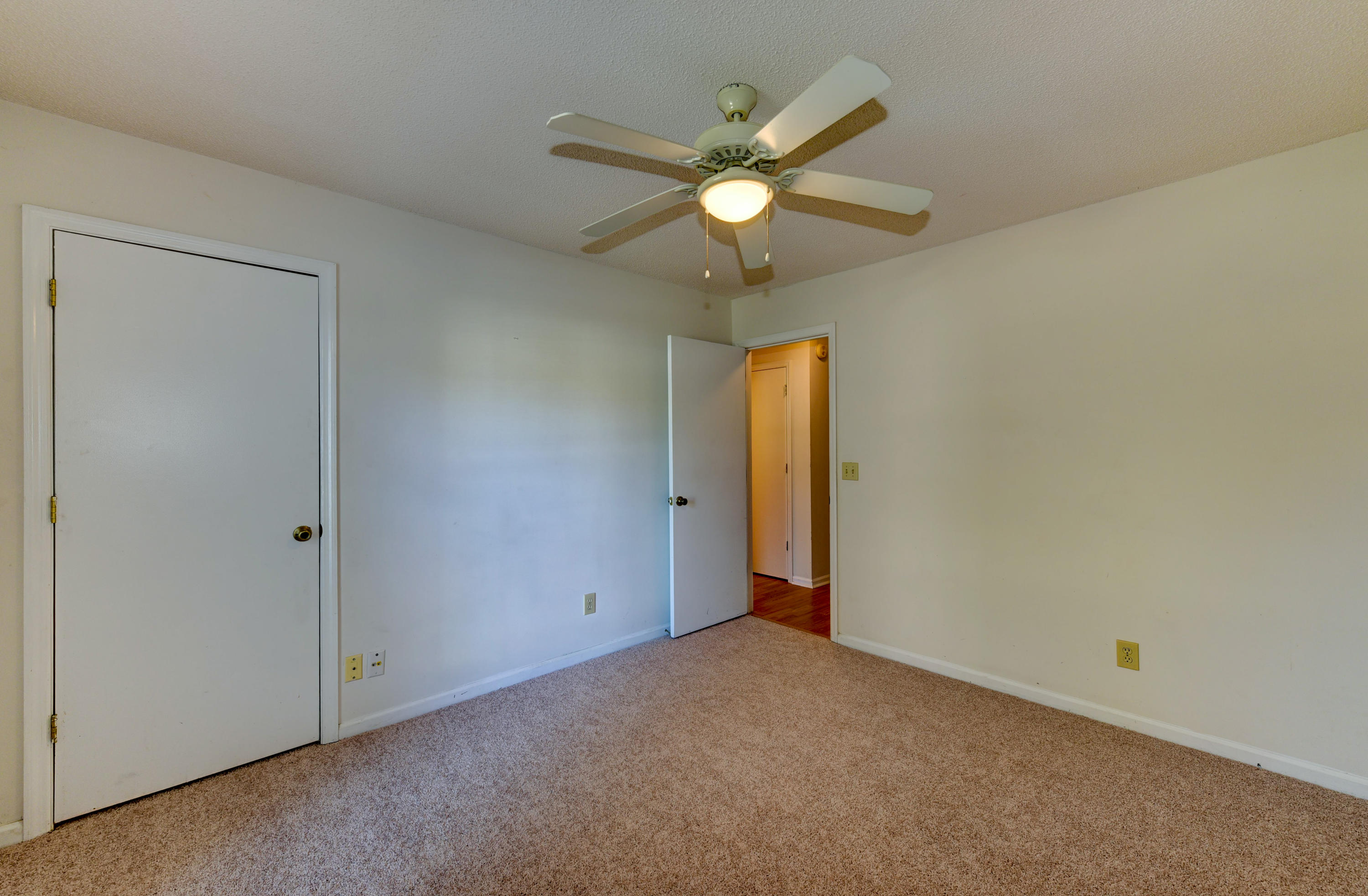 2401 Castlereagh Road Charleston, SC 29414 - Photo 14 of 33 HEA_5967_68_69_70_71_72