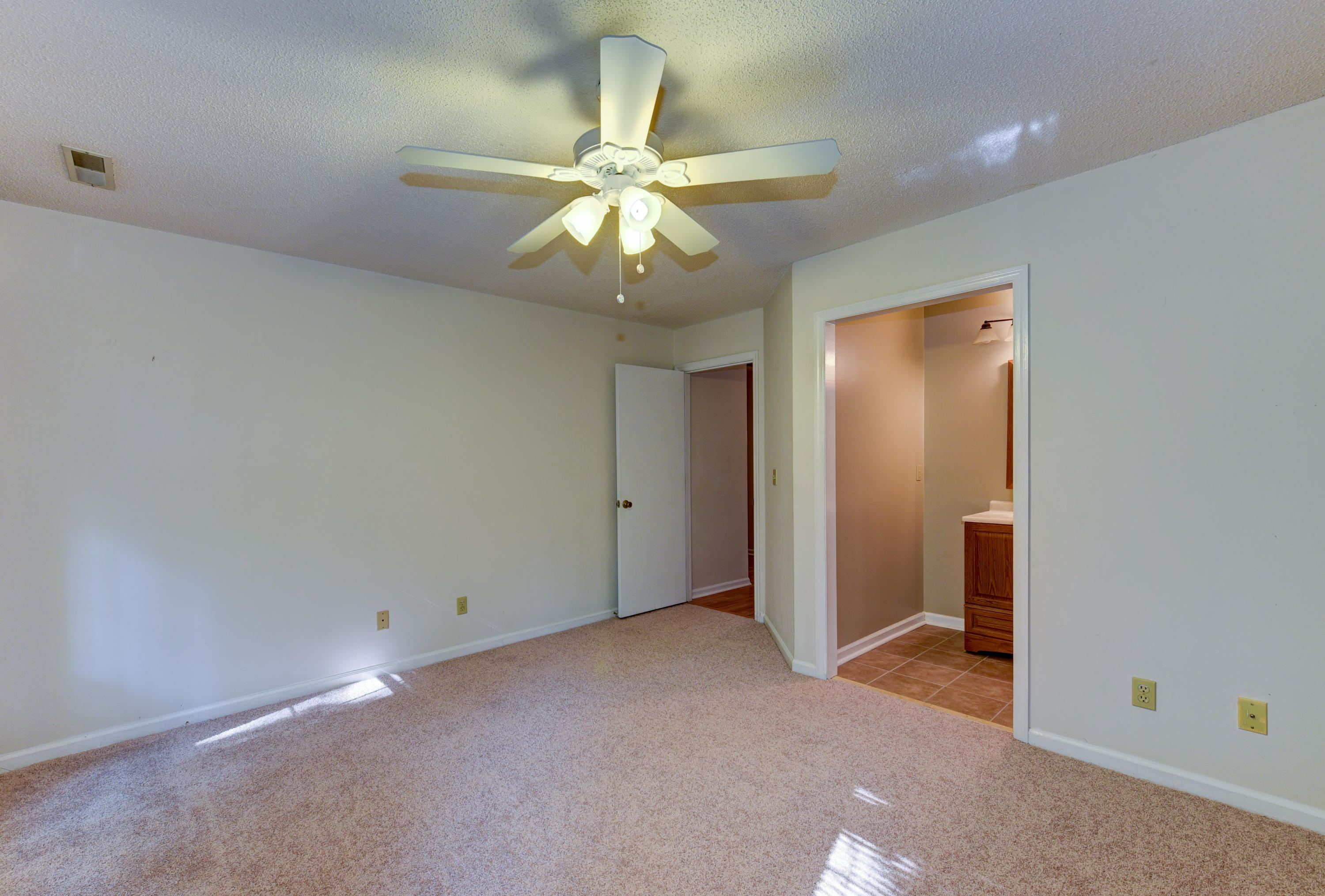 2401 Castlereagh Road Charleston, SC 29414 - Photo 21 of 33 HEA_6009_10_11_12_13_14