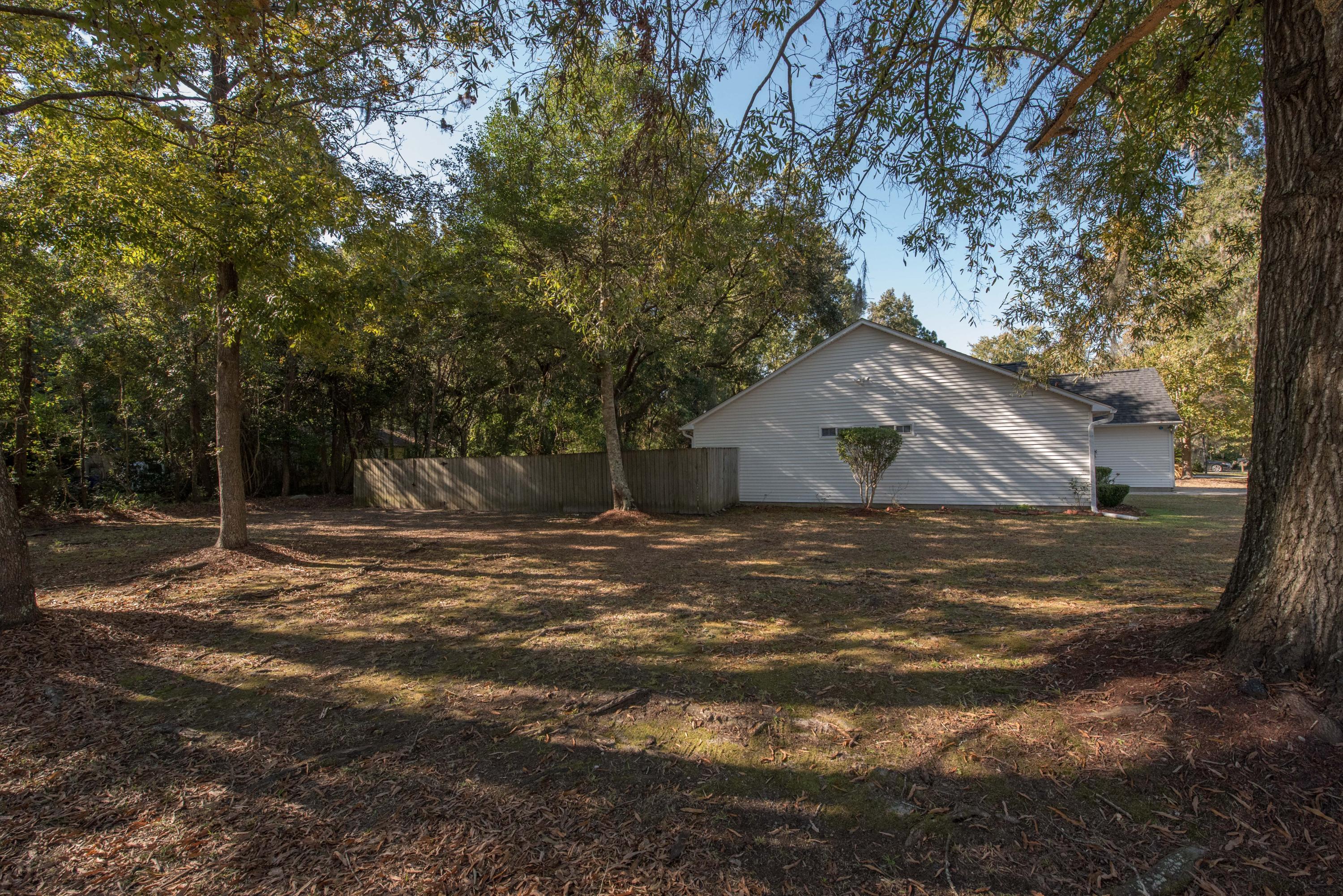 2401 Castlereagh Road Charleston, SC 29414 - Photo 32 of 33 HEA_6047