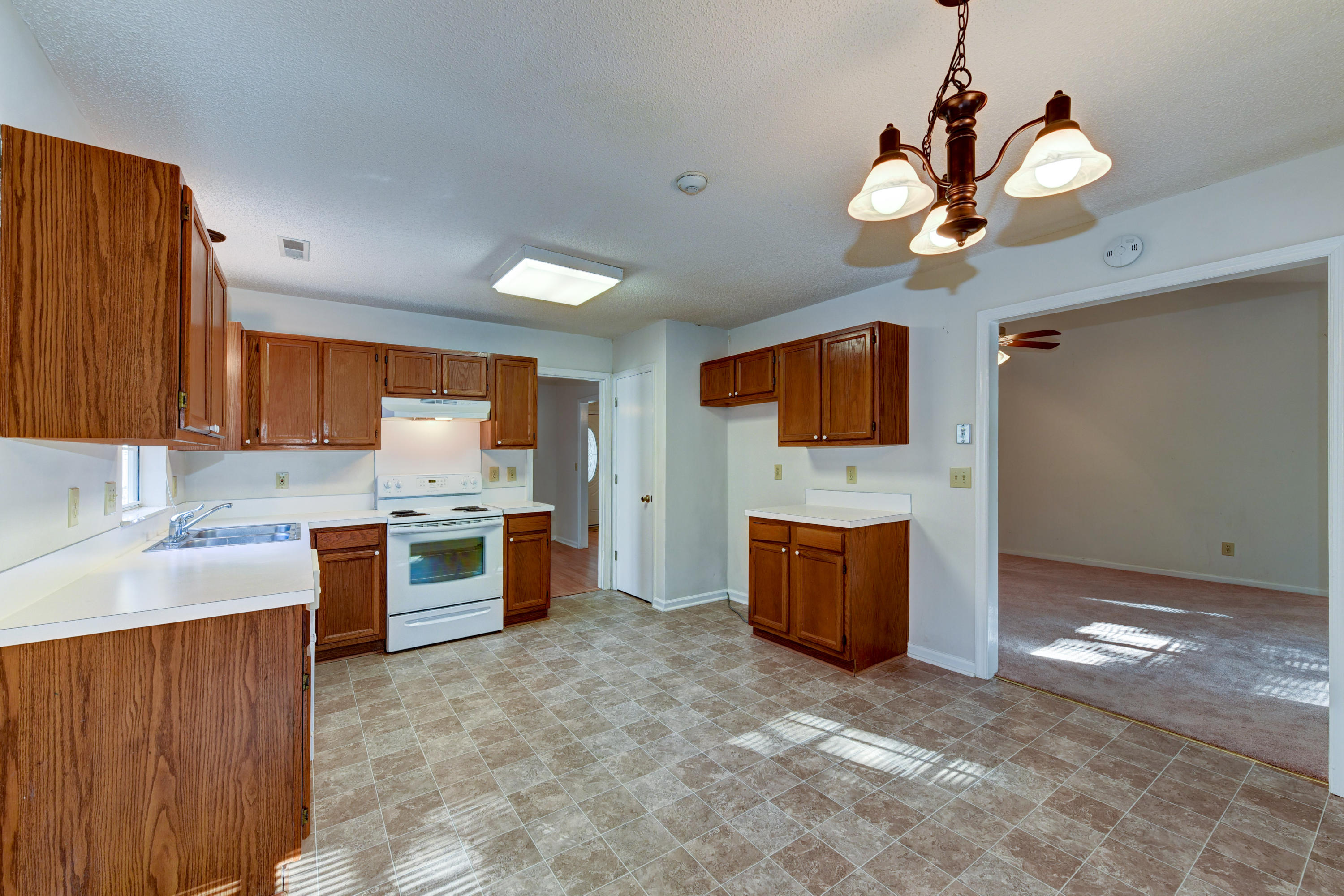 2401 Castlereagh Road Charleston, SC 29414 - Photo 8 of 33 HEA_5930_1_2_3_4_5