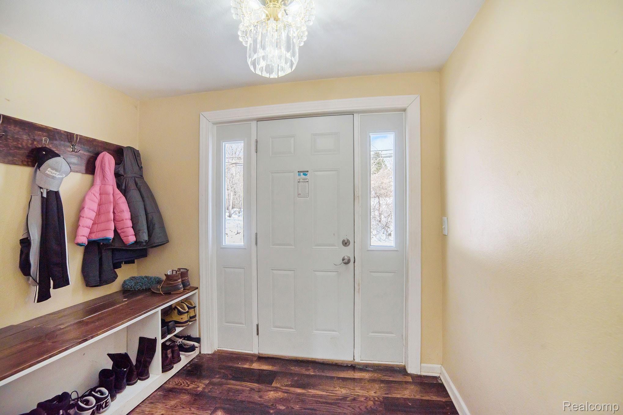 1458 Rochester Road Leonard, MI 48367 - Photo 3 of 32 PWM_1146.jpg