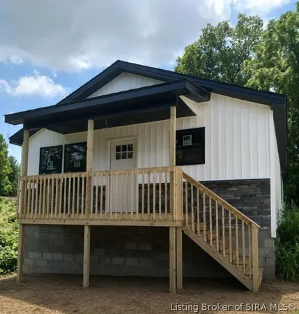 $197,900 | 807 Sandy Circle, Salem, IN 47167