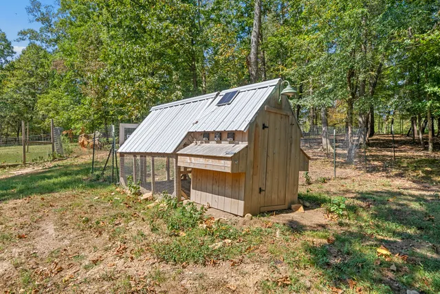 $674,000 | 1663 Southside Road, Southside, TN 37171