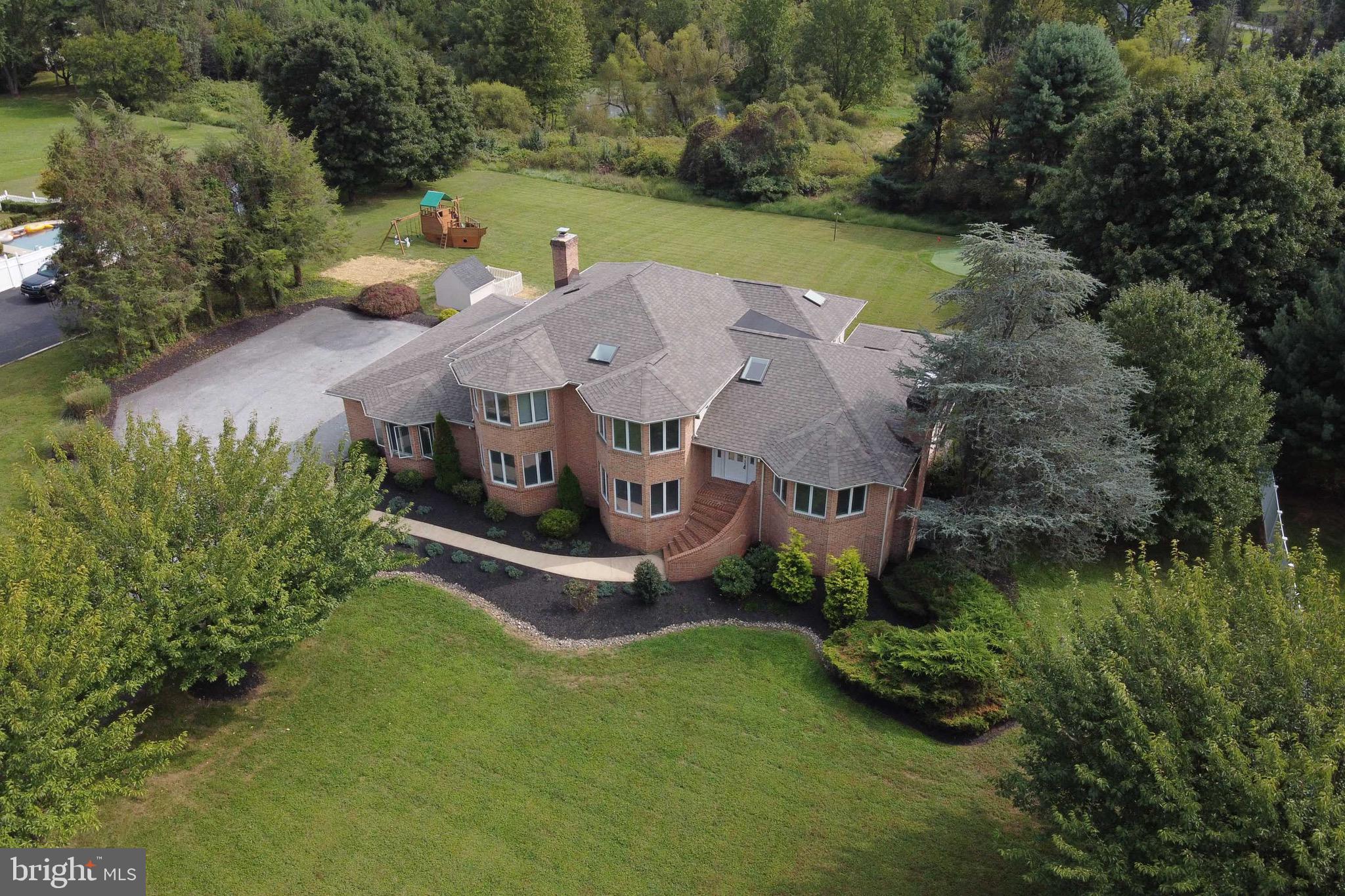 Front view of home