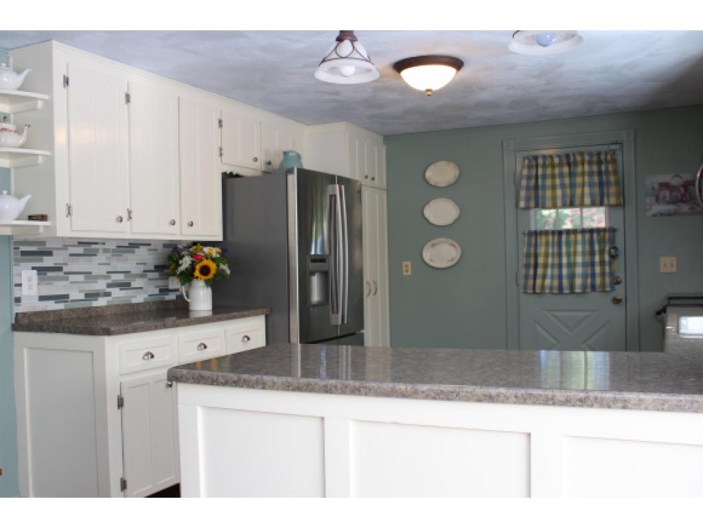 168 South Road Londonderry, NH 03053 - Photo 6 of 20