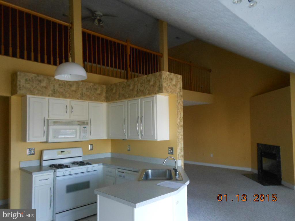 6117 Springwater Place, Unit 1743 Frederick, MD 21701 - Photo 17 of 22 Kitchen