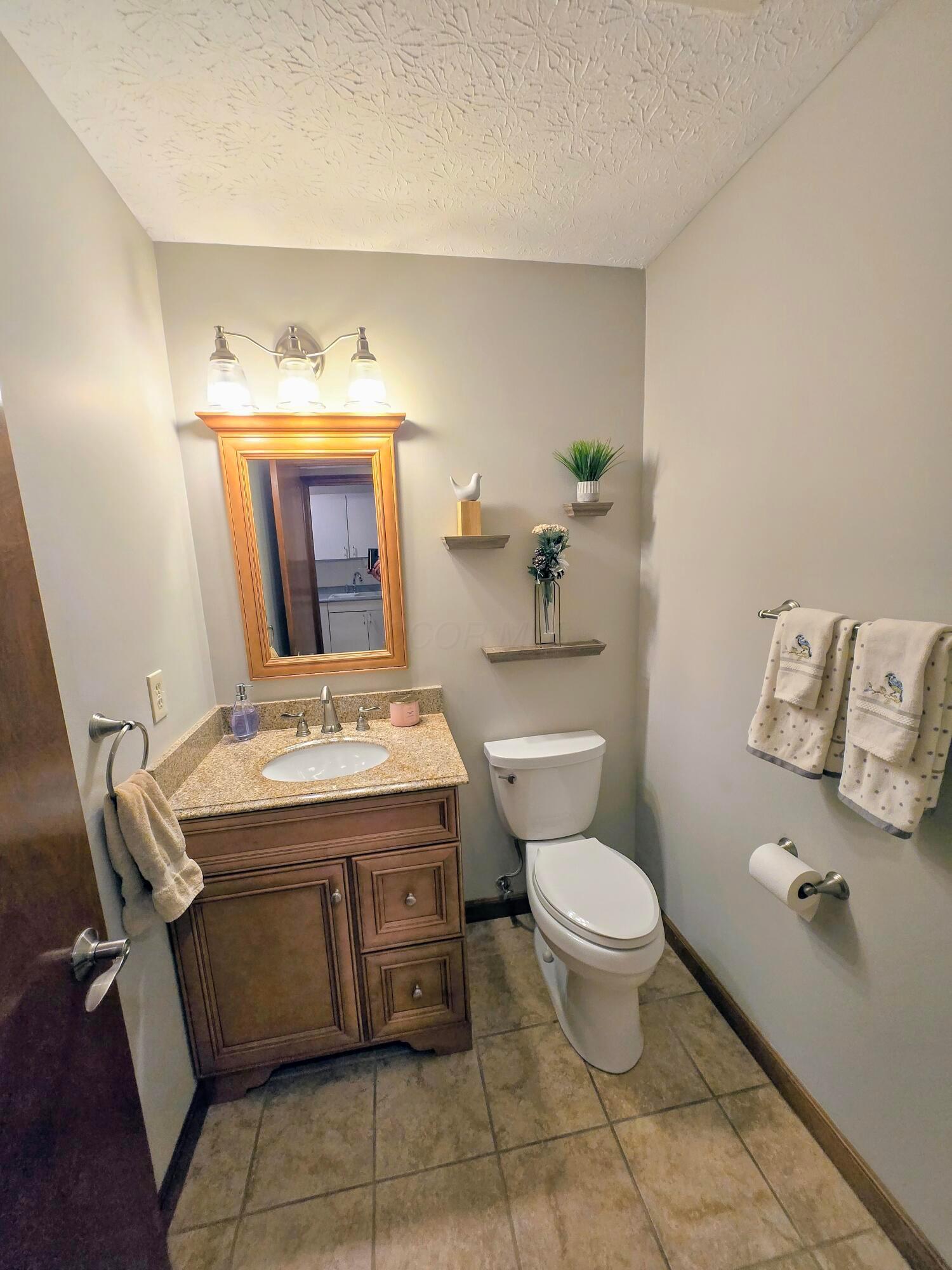 7912 Pinehill Road Lewis Center, OH 43035 - Photo 21 of 28 12 Half Bath
