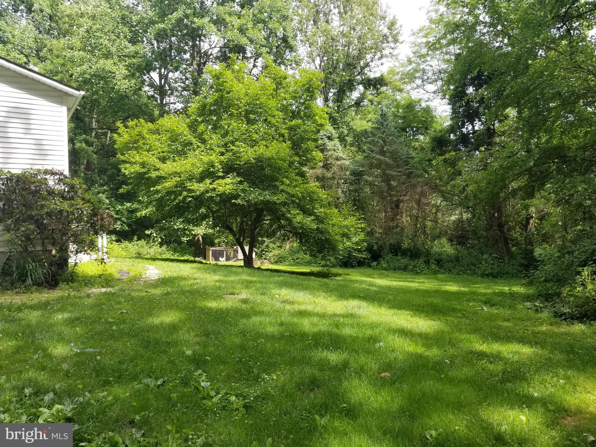 236 Sunset Hill Road Boyertown, PA 19512 - Photo 16 of 60 front yard
