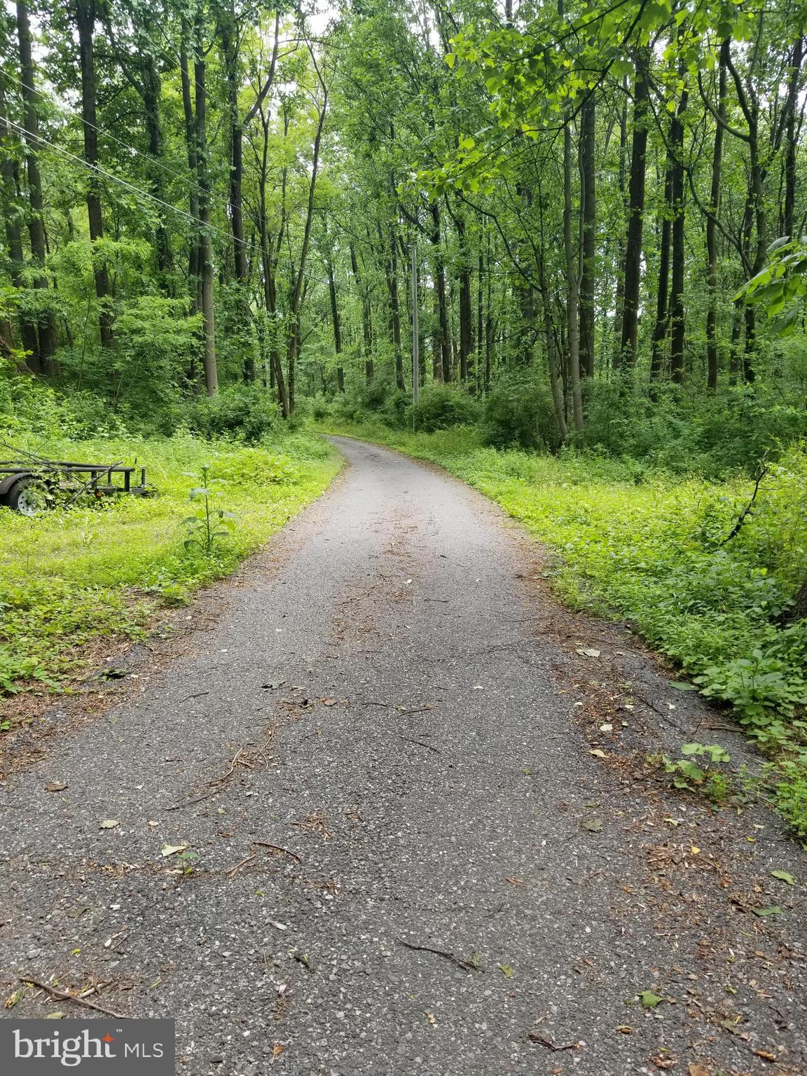 236 Sunset Hill Road Boyertown, PA 19512 - Photo 8 of 60 Driveway