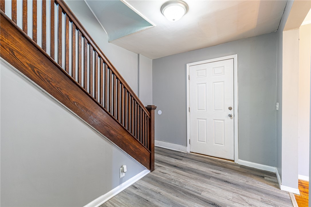 256 Ave D Rochester, NY 14621 - Photo 8 of 43