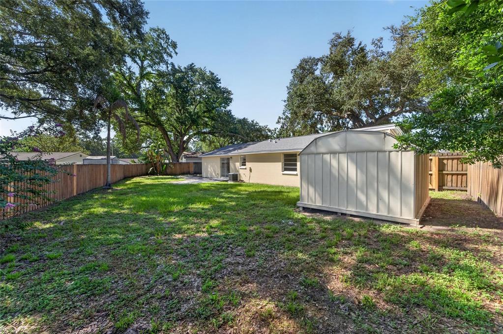 522 Highview Circle North Brandon, FL 33510 - Photo 14 of 57