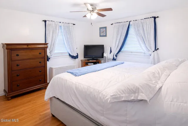 $175,900 | 2427 3rd Avenue, Rotterdam, NY 12303