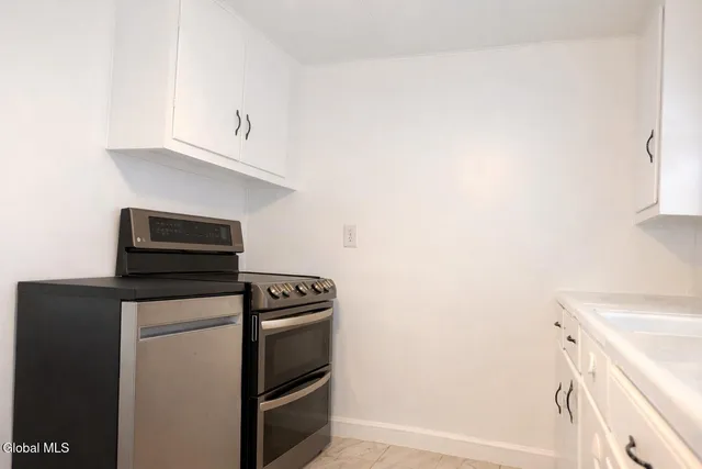 $175,900 | 2427 3rd Avenue, Rotterdam, NY 12303