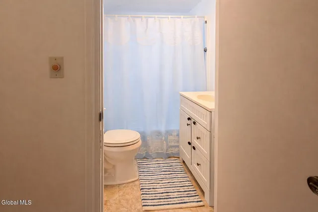 $175,900 | 2427 3rd Avenue, Rotterdam, NY 12303