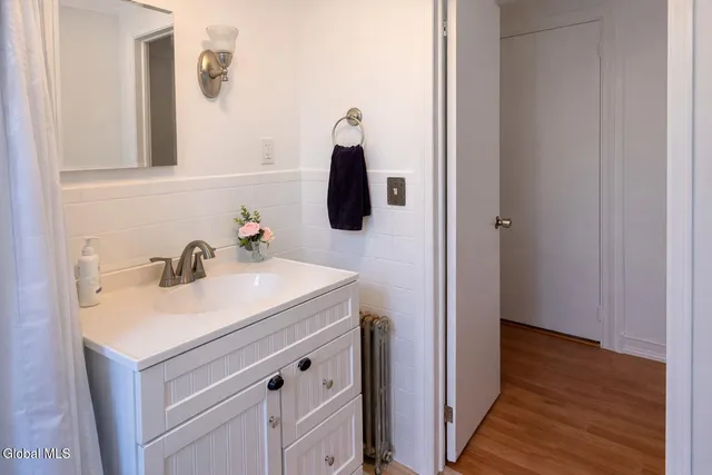 $175,900 | 2427 3rd Avenue, Rotterdam, NY 12303