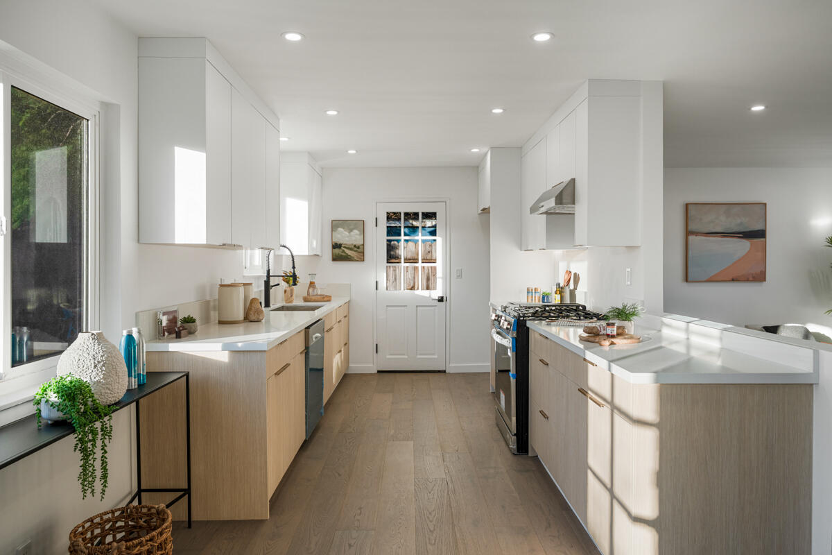 4723 Frazier Lane Santa Barbara, CA 93110 - Photo 6 of 16 _ROY9671