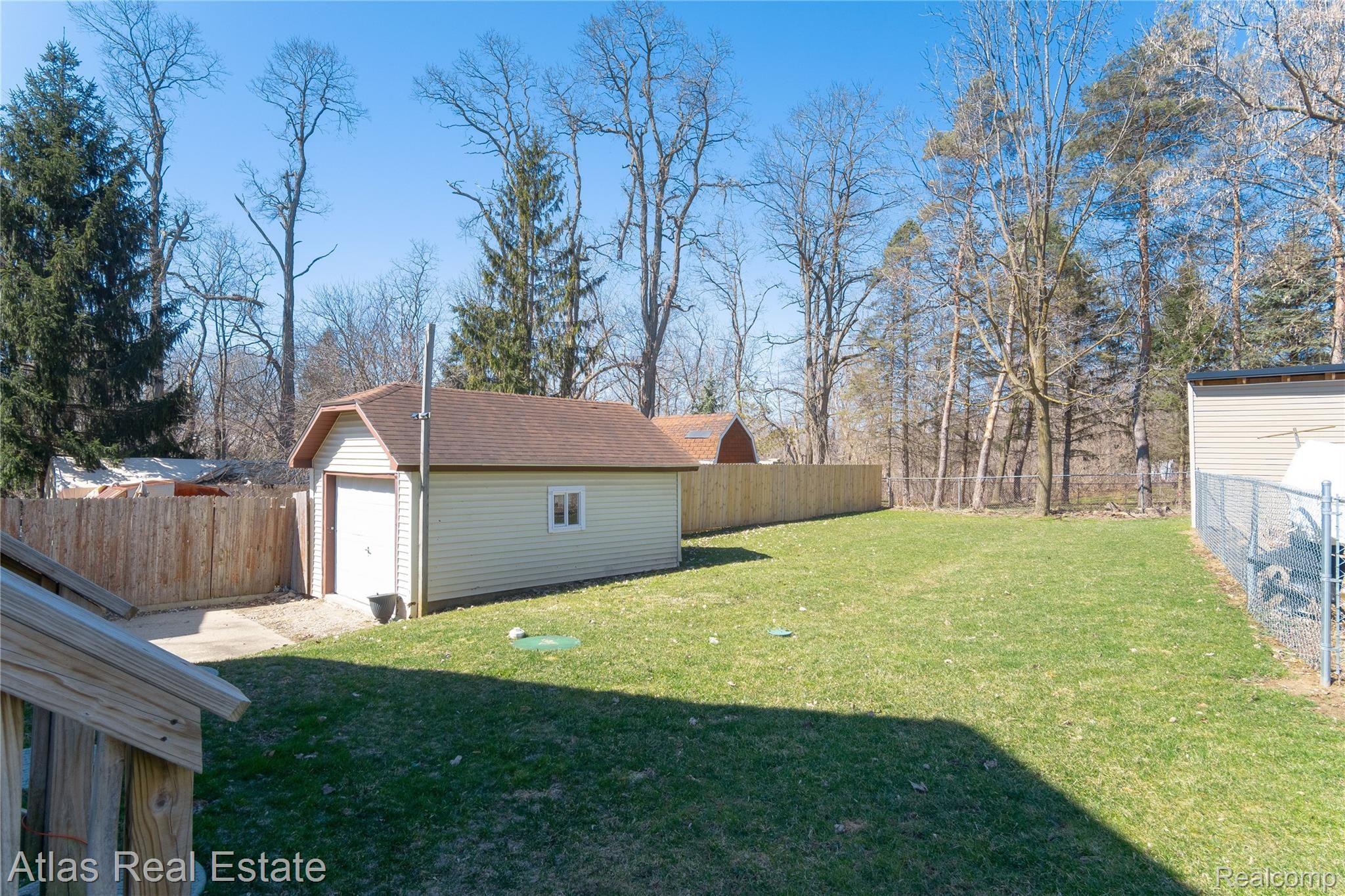 9053 Perry Road Atlas, MI 48411 - Photo 11 of 41 Exteriors (11 of 11).jpg
