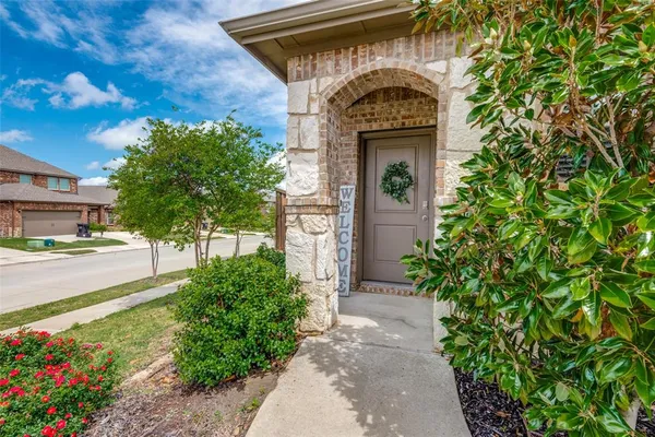 $2,350 | 3001 Glazner Drive, Forney, TX 75126
