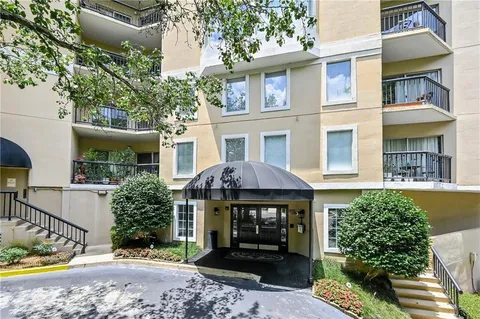 $249,000 | 1 Biscayne Drive Northwest, Unit 309, Atlanta, GA 30309