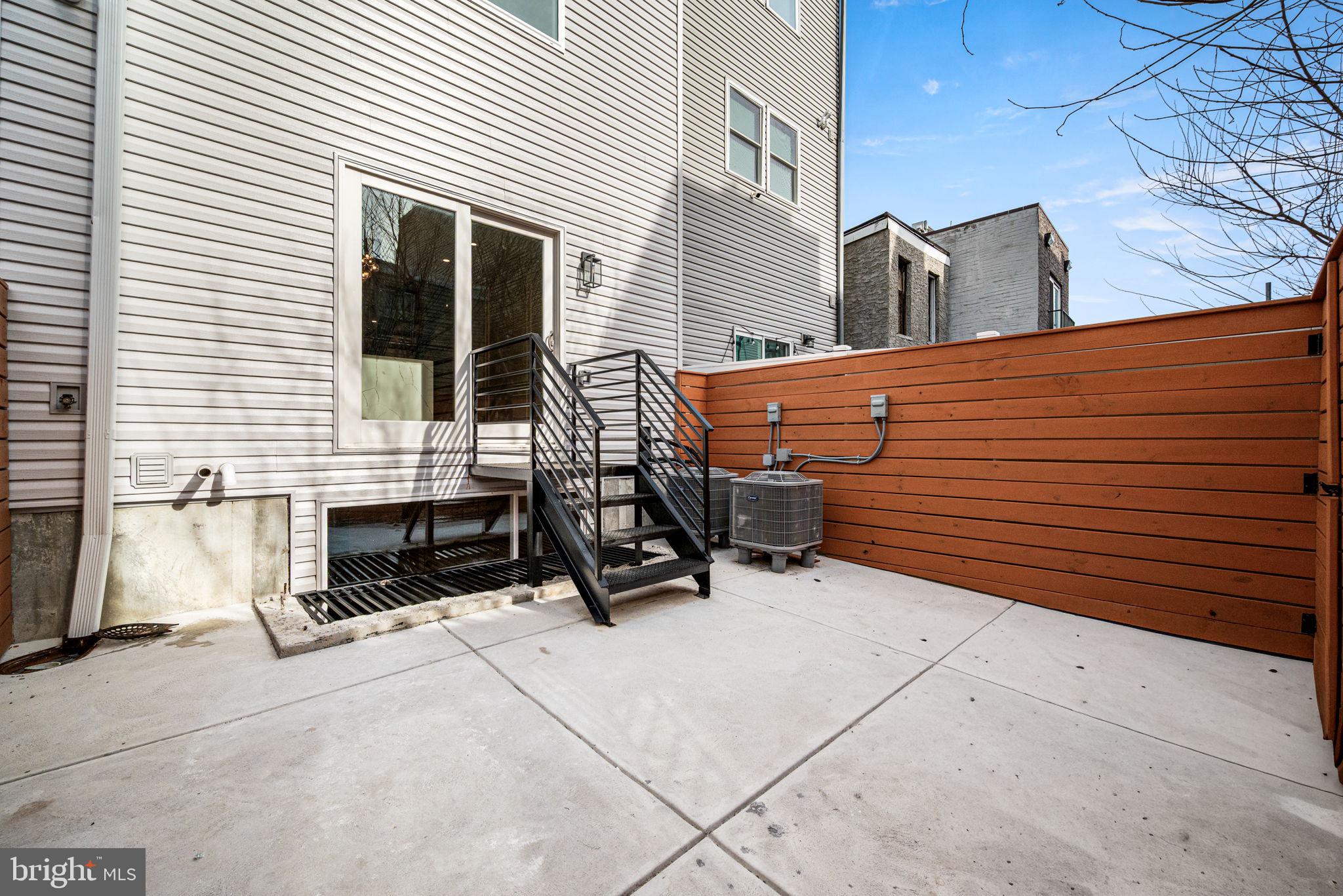 2032 Reed Street Philadelphia, PA 19146 - Photo 42 of 57 Patio