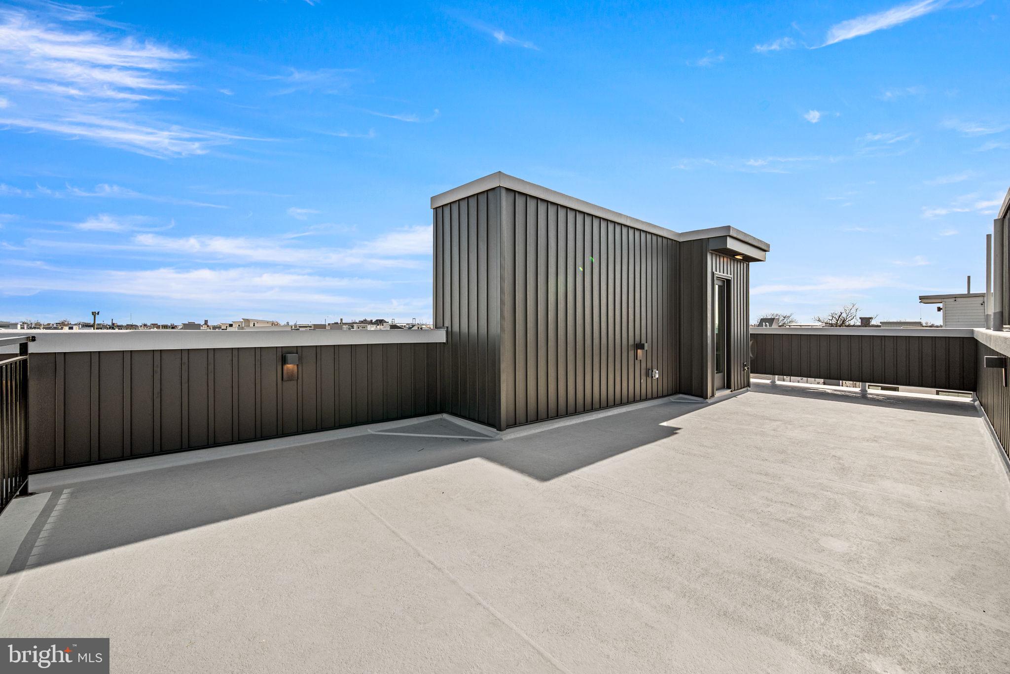 2032 Reed Street Philadelphia, PA 19146 - Photo 47 of 57 Private Rooftop