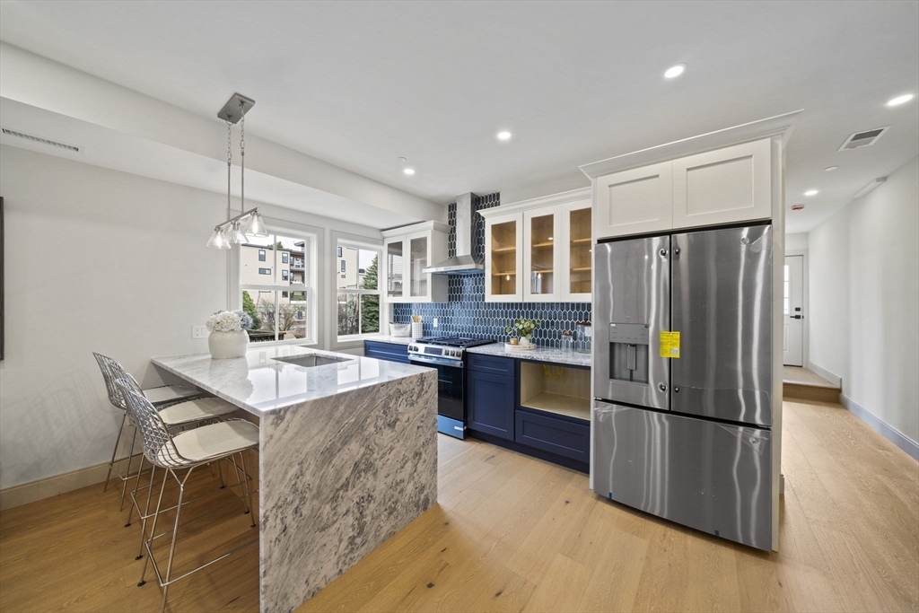 273 Havre Street, Unit 4 Boston, MA 02128 - Photo 3 of 13
