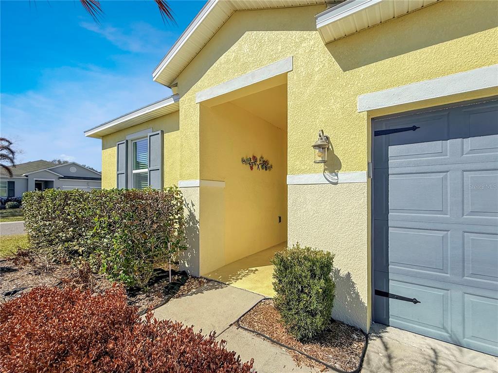 4284 Moon Shadow Loop Mulberry, FL 33860 - Photo 2 of 45