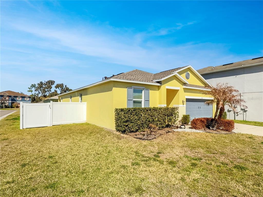 4284 Moon Shadow Loop Mulberry, FL 33860 - Photo 4 of 45