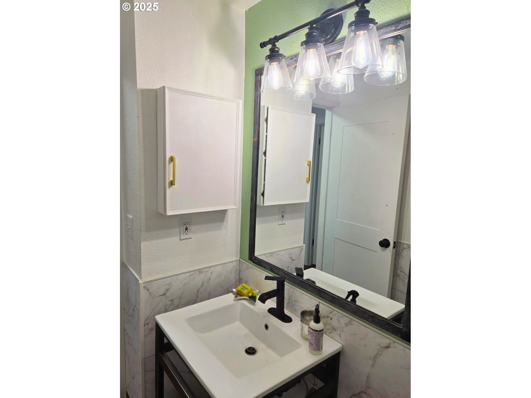 5160 Southwest 180th Avenue, Unit 20 Beaverton, OR 97007 - Photo 11 of 20