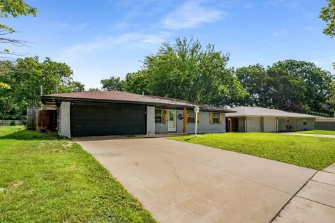 $289,999 | 405 Harriett Street, Arlington, TX 76010