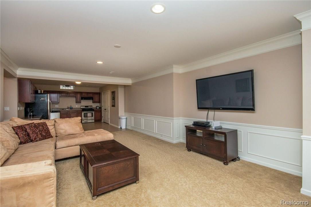 48591 Antique Road Canton, MI 48187 - Photo 19 of 23 30.jpg
