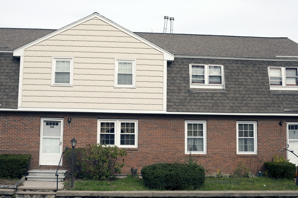 34 B Rockingham Street, Unit 2 Lowell, MA 01852 - Photo 1 of 26 Gallery Image 1