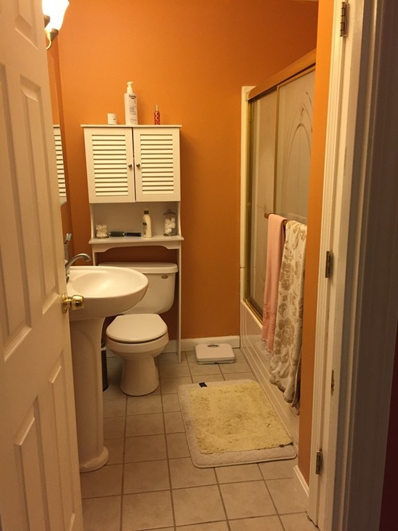 34 B Rockingham Street, Unit 2 Lowell, MA 01852 - Photo 16 of 26 Gallery Image 16