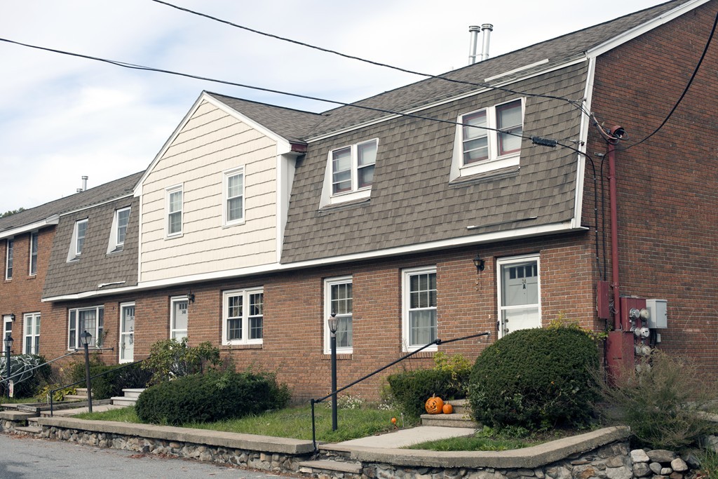 34 B Rockingham Street, Unit 2 Lowell, MA 01852 - Photo 2 of 26 Gallery Image 2