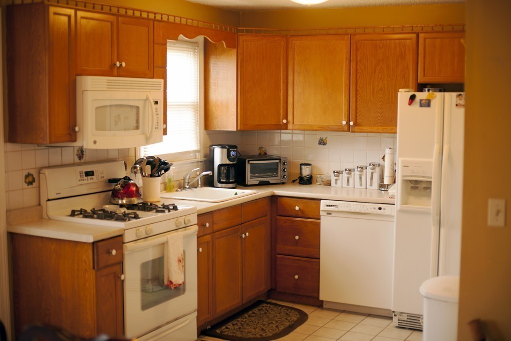 34 B Rockingham Street, Unit 2 Lowell, MA 01852 - Photo 6 of 26 Gallery Image 6