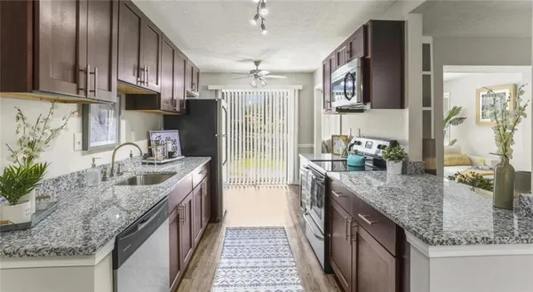 $1,938 | 3000 Spring Hill Parkway Southeast, Unit 88E, Smyrna, GA 30080