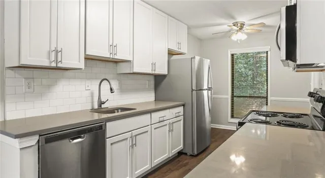 $2,132 | 3000 Spring Hill Parkway Southeast, Unit 44I, Smyrna, GA 30080