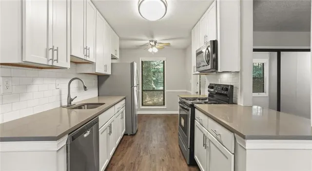 $2,132 | 3000 Spring Hill Parkway Southeast, Unit 44I, Smyrna, GA 30080