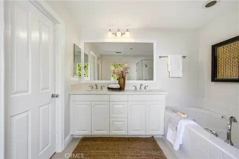 $1,850,000 | 33 Bower Tree, Irvine, CA 92603