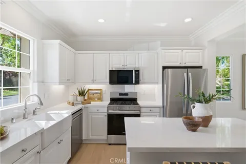 $1,850,000 | 33 Bower Tree, Irvine, CA 92603