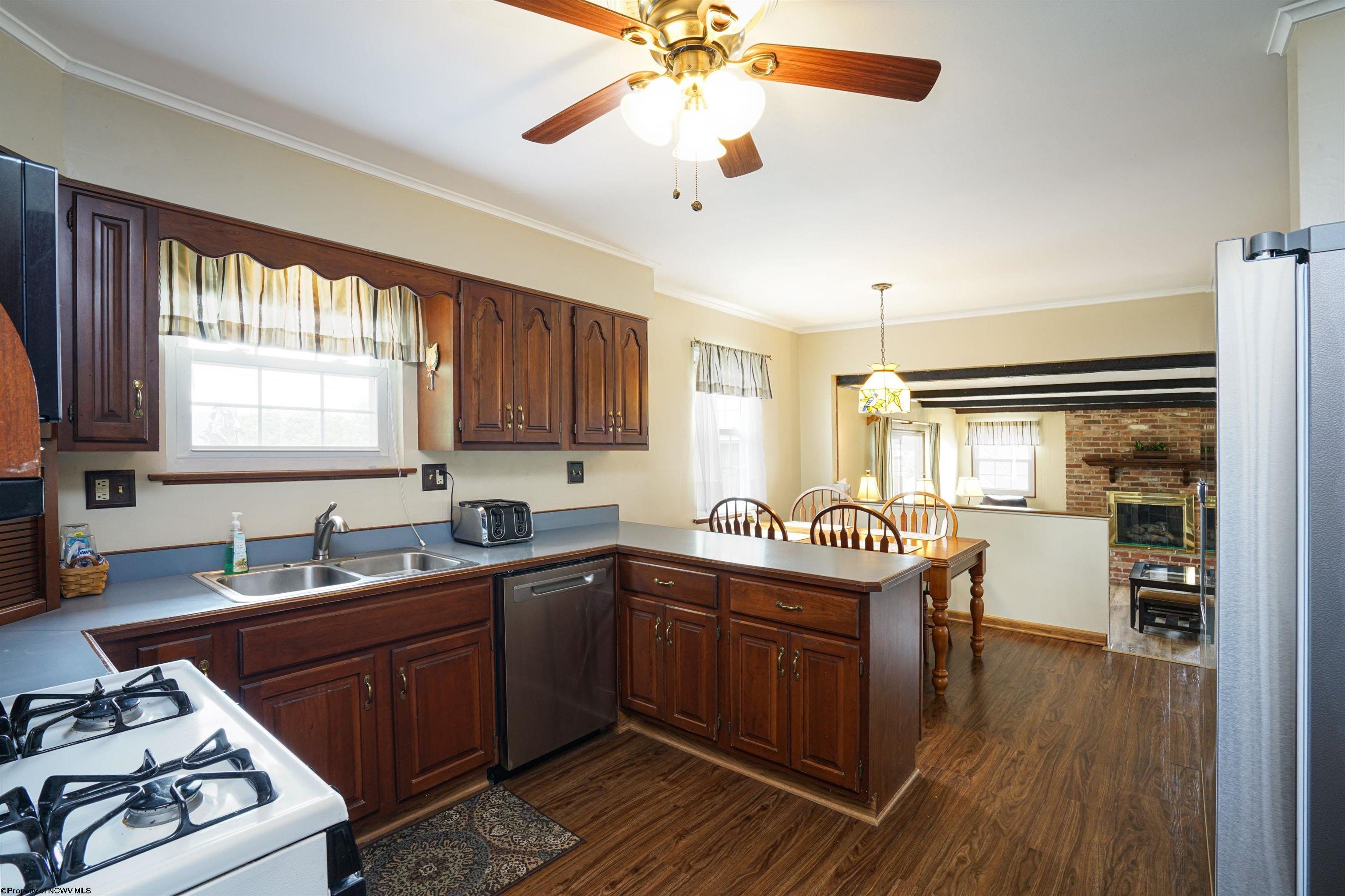 191 Ridgeway Drive Bridgeport, WV 26330 - Photo 9 of 31 Gallery Image 9