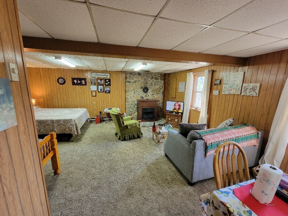 283 Kanawha Ridge Road Dugspur, VA 24325 - Photo 12 of 30 Gallery Image 12